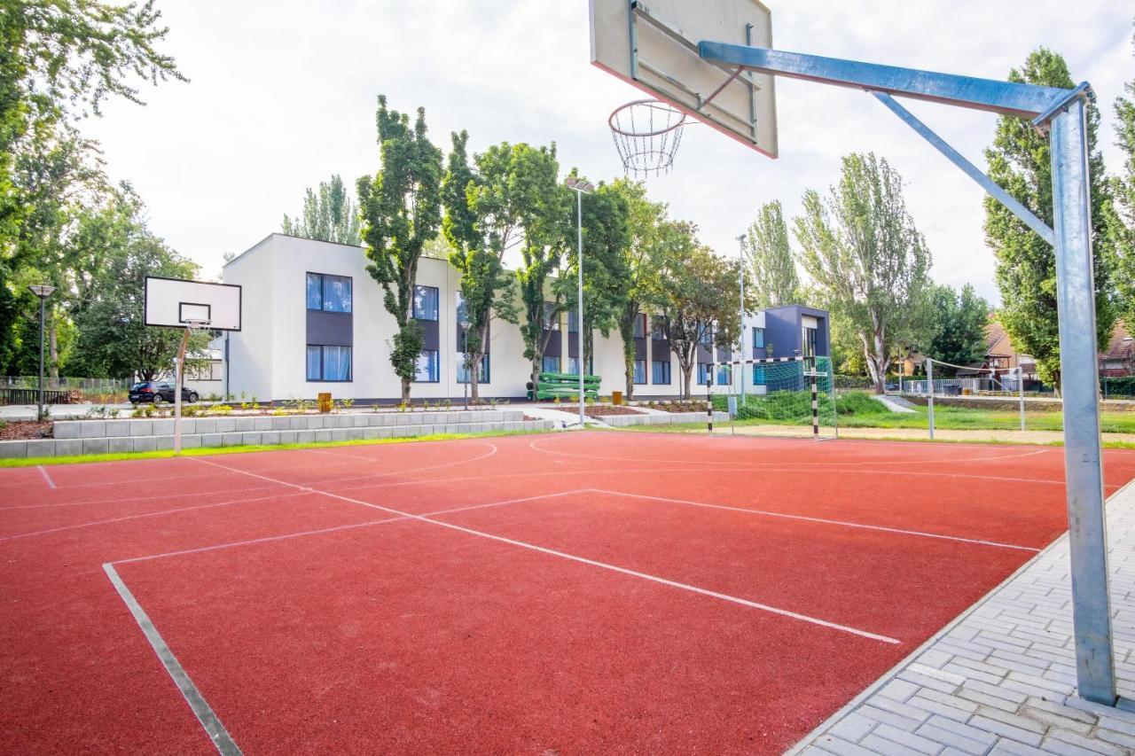 Ciszterci Rendezvenykoezpont Bed & Breakfast Balatonalmadi Bagian luar foto