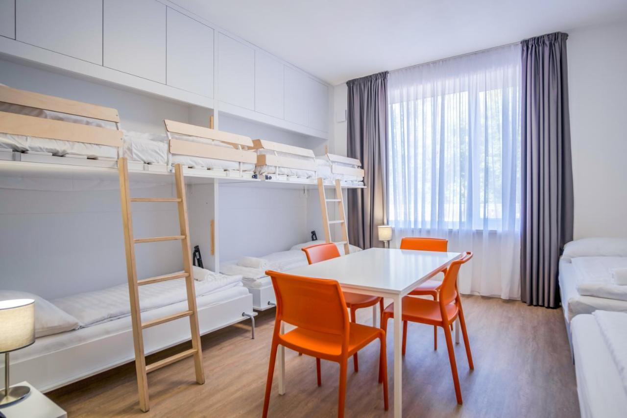Ciszterci Rendezvenykoezpont Bed & Breakfast Balatonalmadi Bagian luar foto