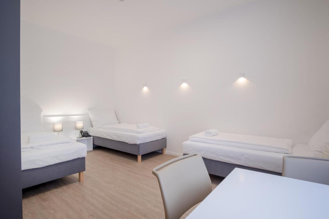 Ciszterci Rendezvenykoezpont Bed & Breakfast Balatonalmadi Bagian luar foto