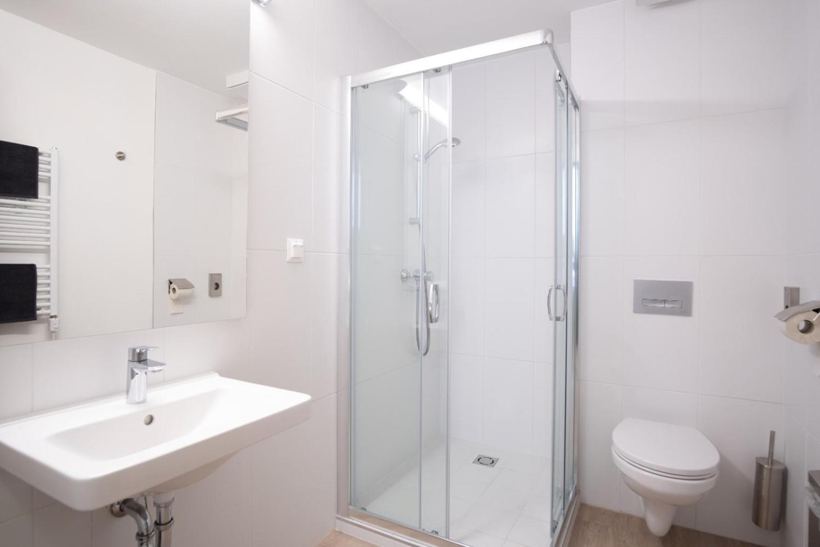 Ciszterci Rendezvenykoezpont Bed & Breakfast Balatonalmadi Bagian luar foto
